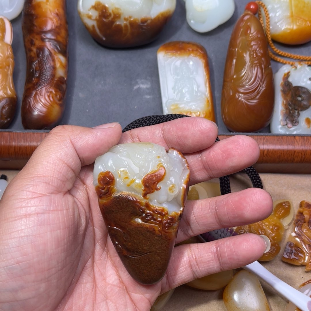 和田玉挂件未镶嵌追***月