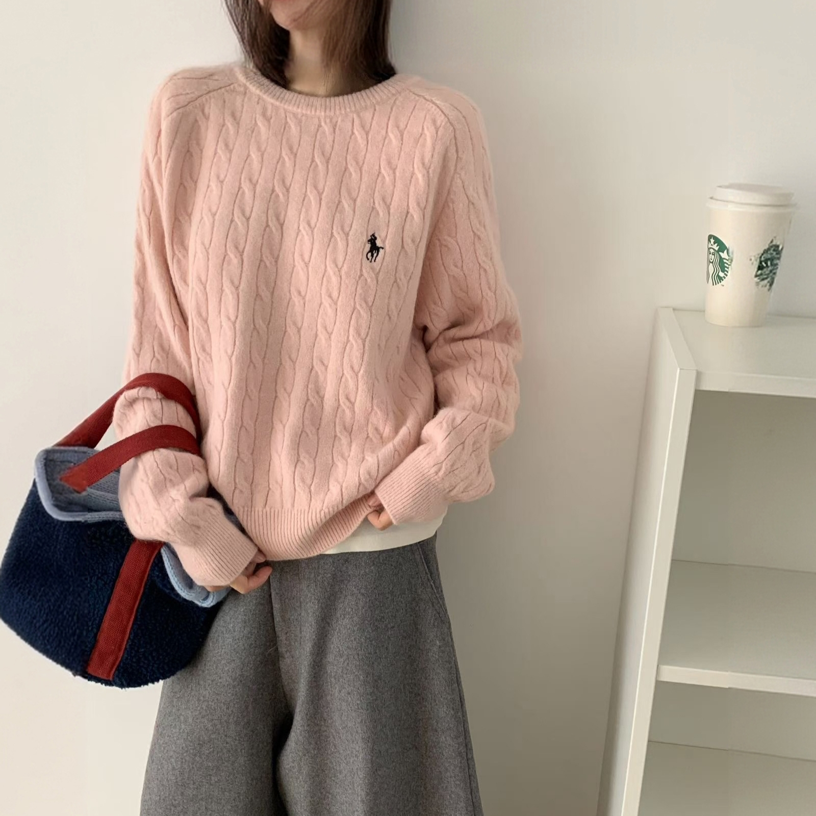 经典麻花圆领毛衣女秋冬新款宽松套头针织衫纯色显瘦打底衫内搭