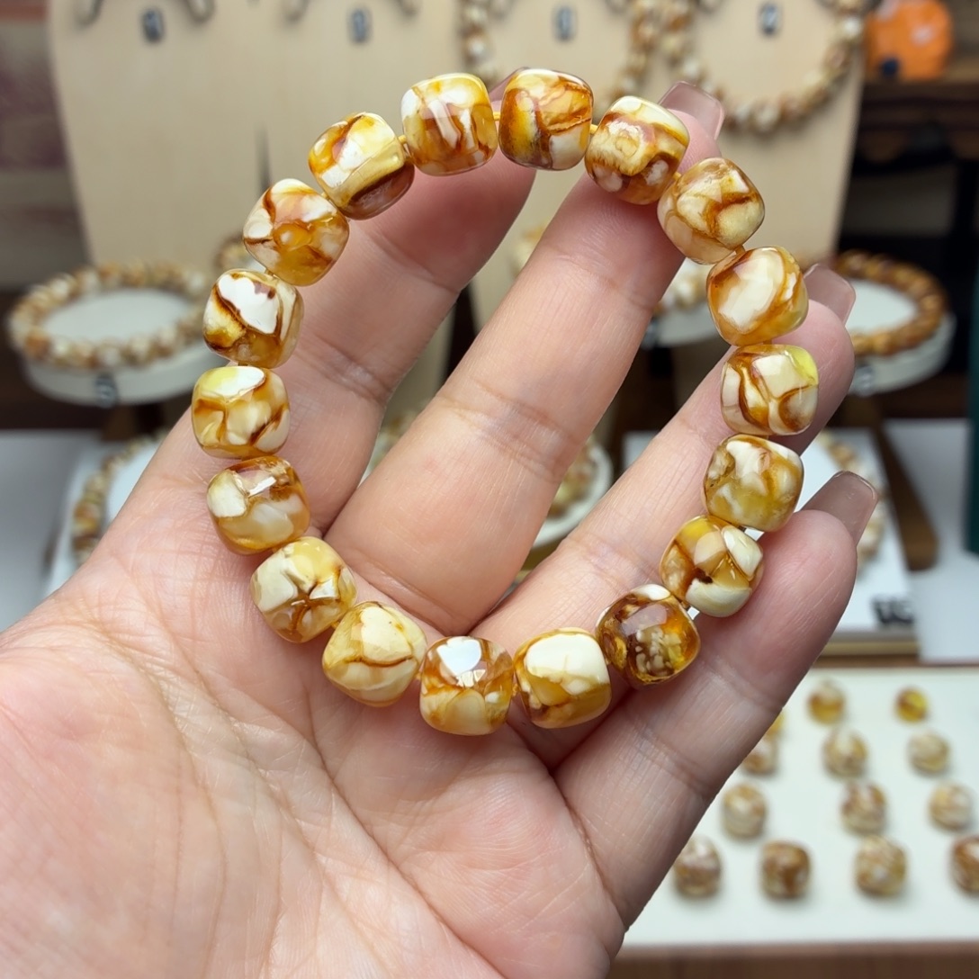 礼***务11mm沁色精工老型手串一条带矿点