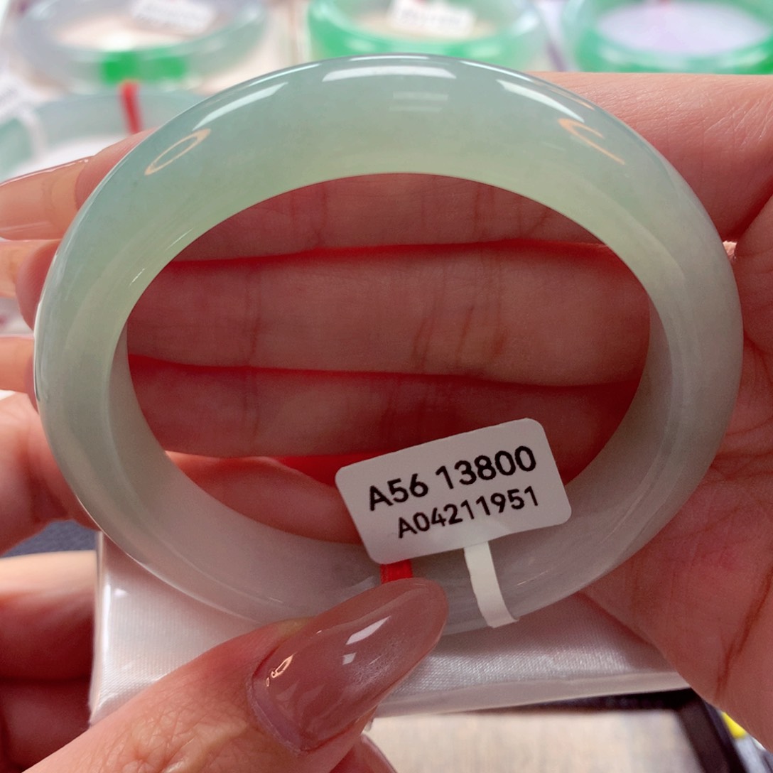 翡翠手镯未镶嵌正（88）23号