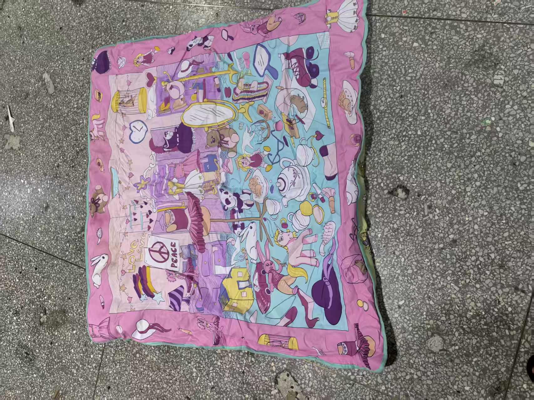 《厚广家》3楼110×110粉色化纤小垫子 发1张，瑕疵款
