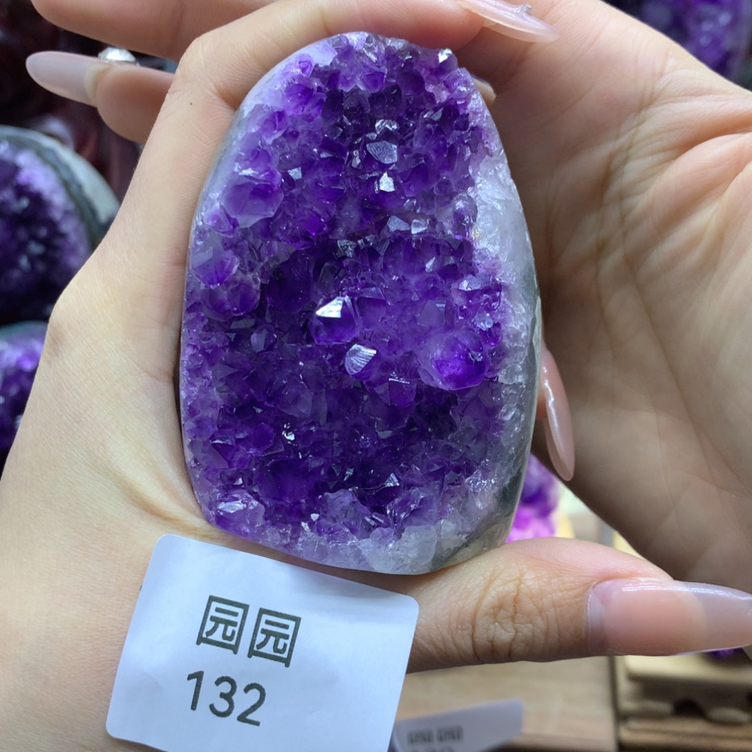 紫晶大型摆件（非配饰）未镶嵌