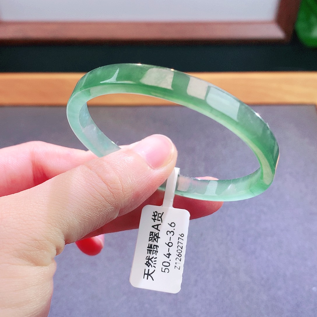 未镶嵌手镯翡翠天然翡翠