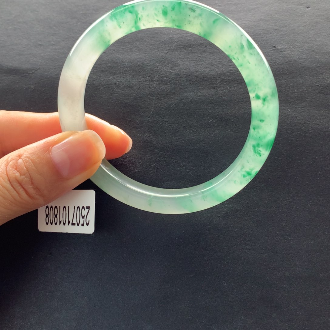 【闪购商品】石英质玉手镯未镶嵌