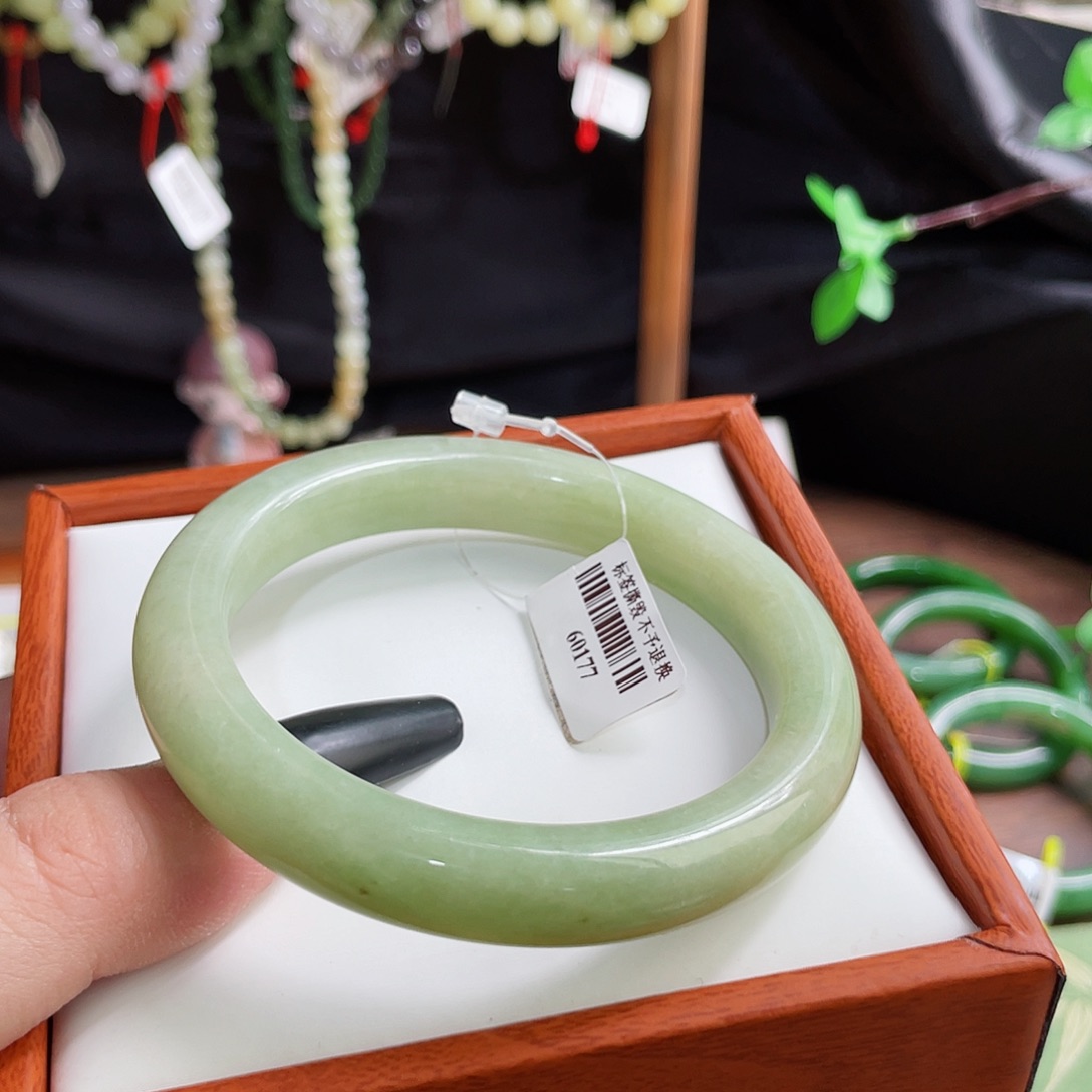 和田玉手镯未镶嵌59-20