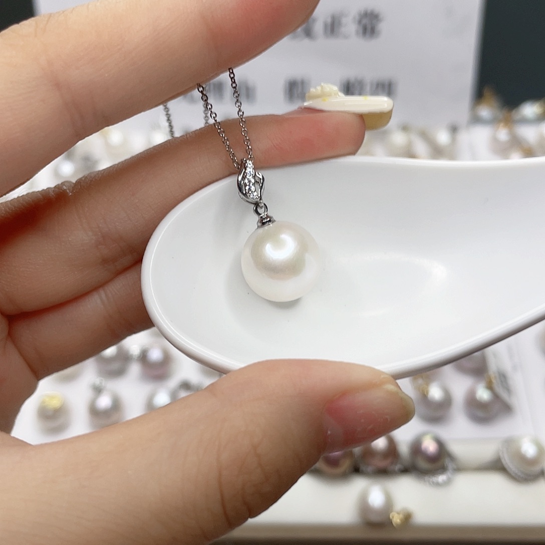 淡水珍珠合金吊坠(赠链)