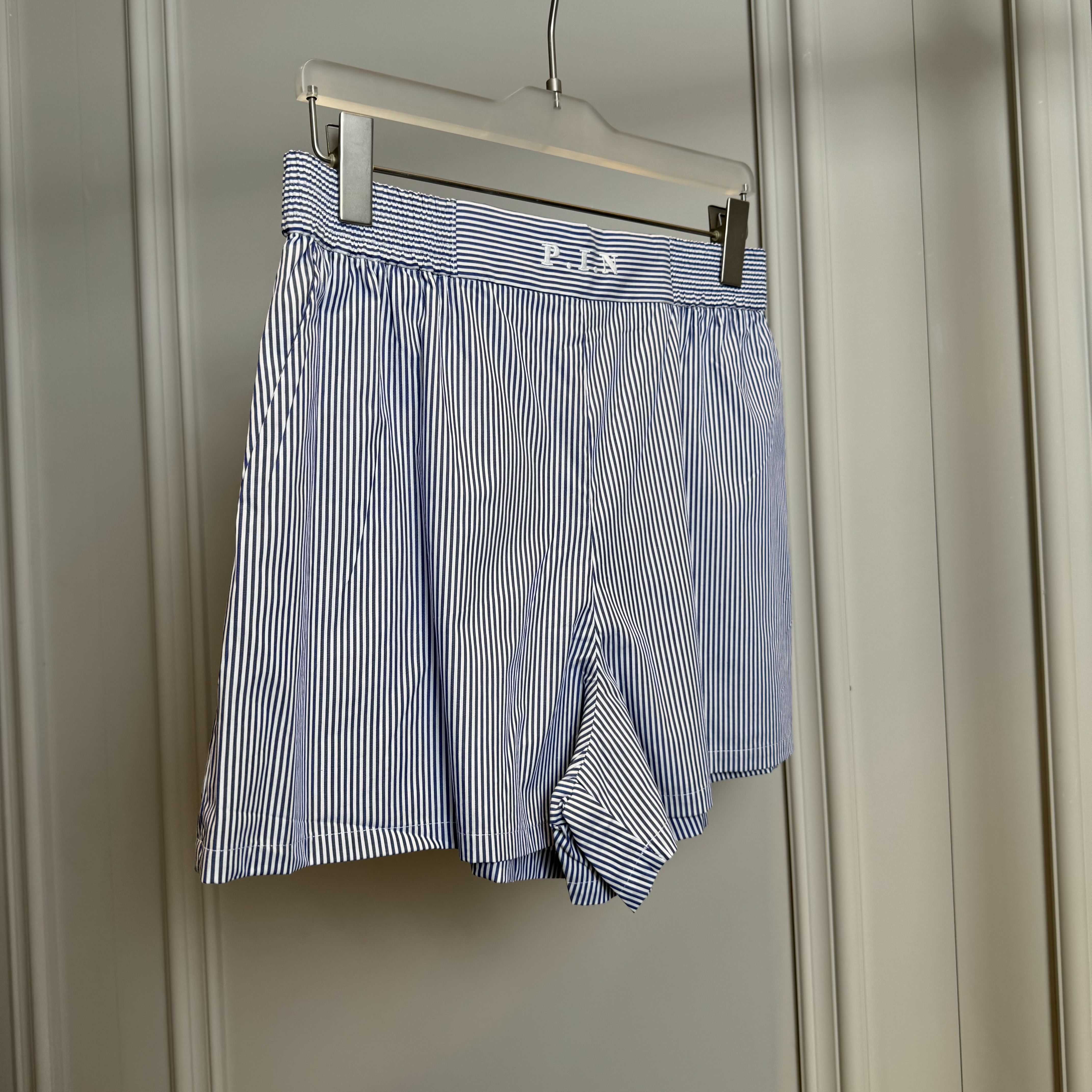 RIRV「Black系列」大不了瘦点 条纹短裤