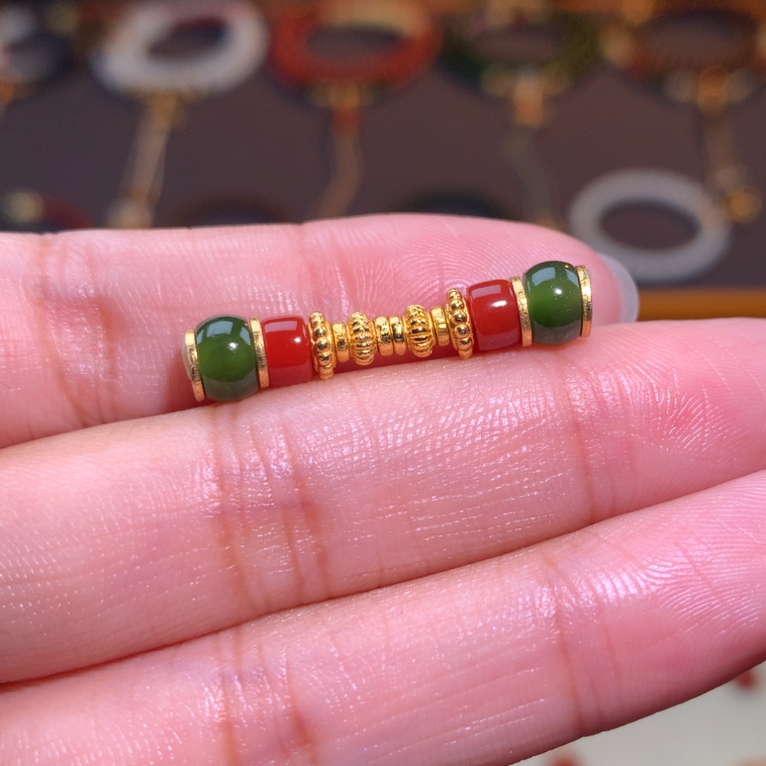 南红玛瑙未镶嵌颈饰