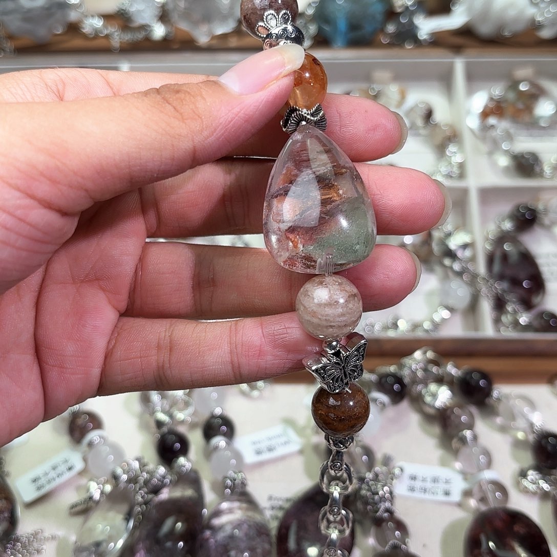 水晶手链合金是***?水晶