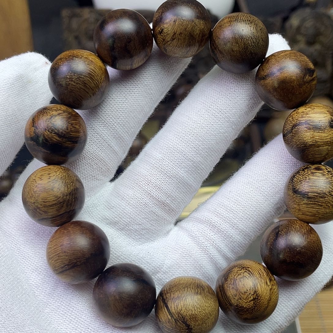 阿****沉香手串达拉干………………