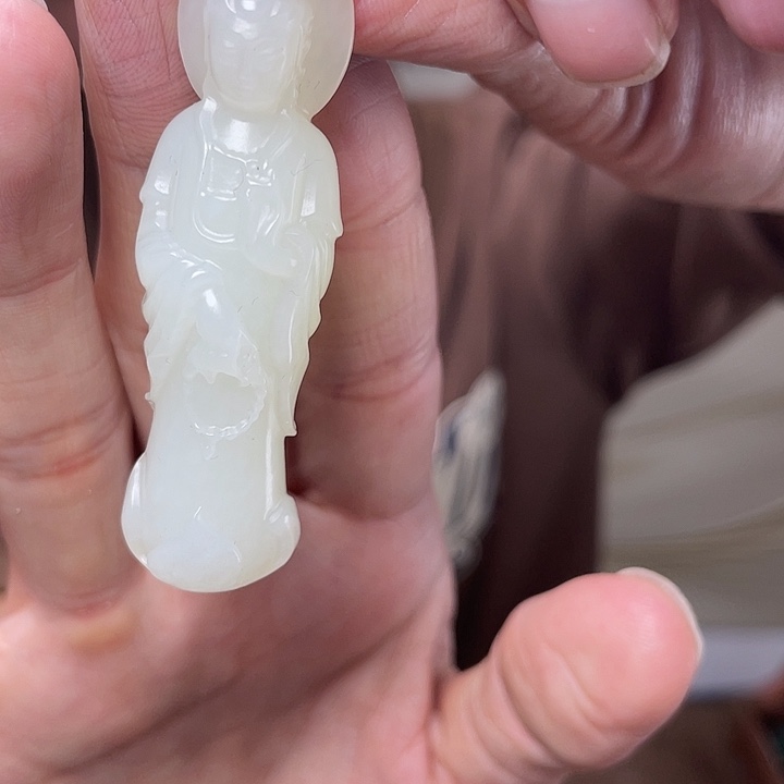 和田玉未镶嵌把件