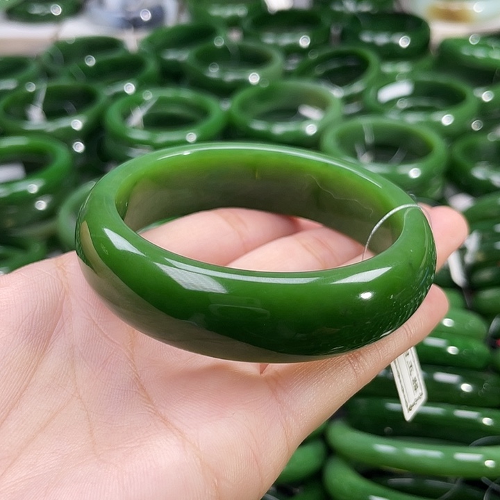 未镶嵌手镯和田玉（碧玉）