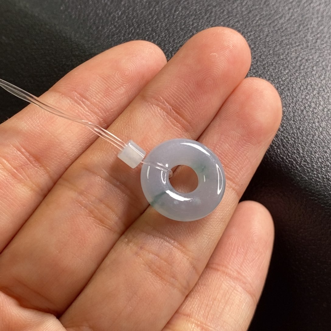 翡翠颈饰未镶嵌大漏