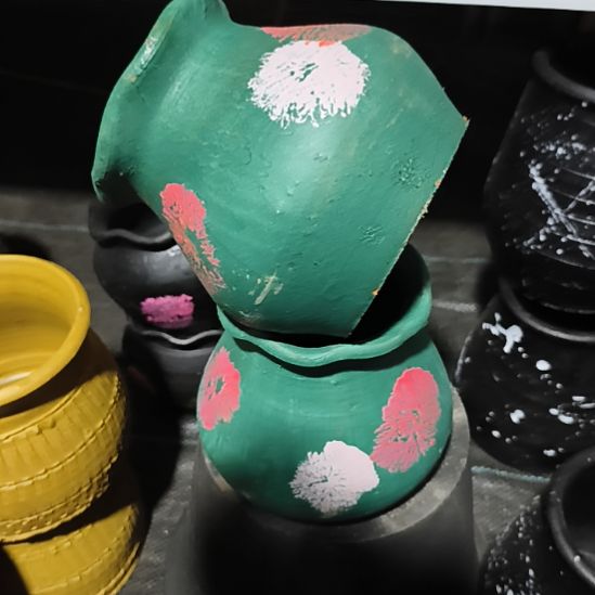 绿色花边口径11高度14到手两个默认无孔（需要打孔自行备注）