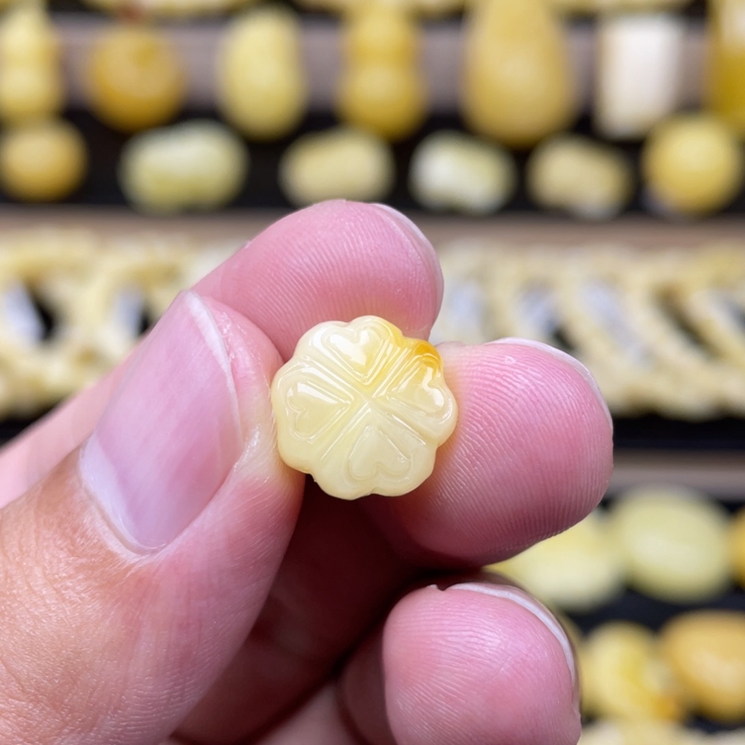 未镶嵌琥珀裸石琥珀蜜蜡