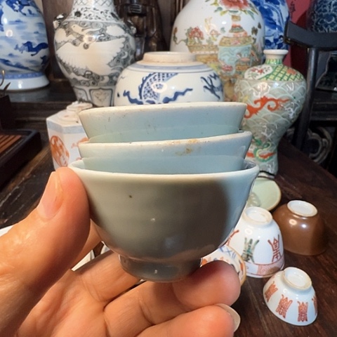 豆青釉三个小杯子