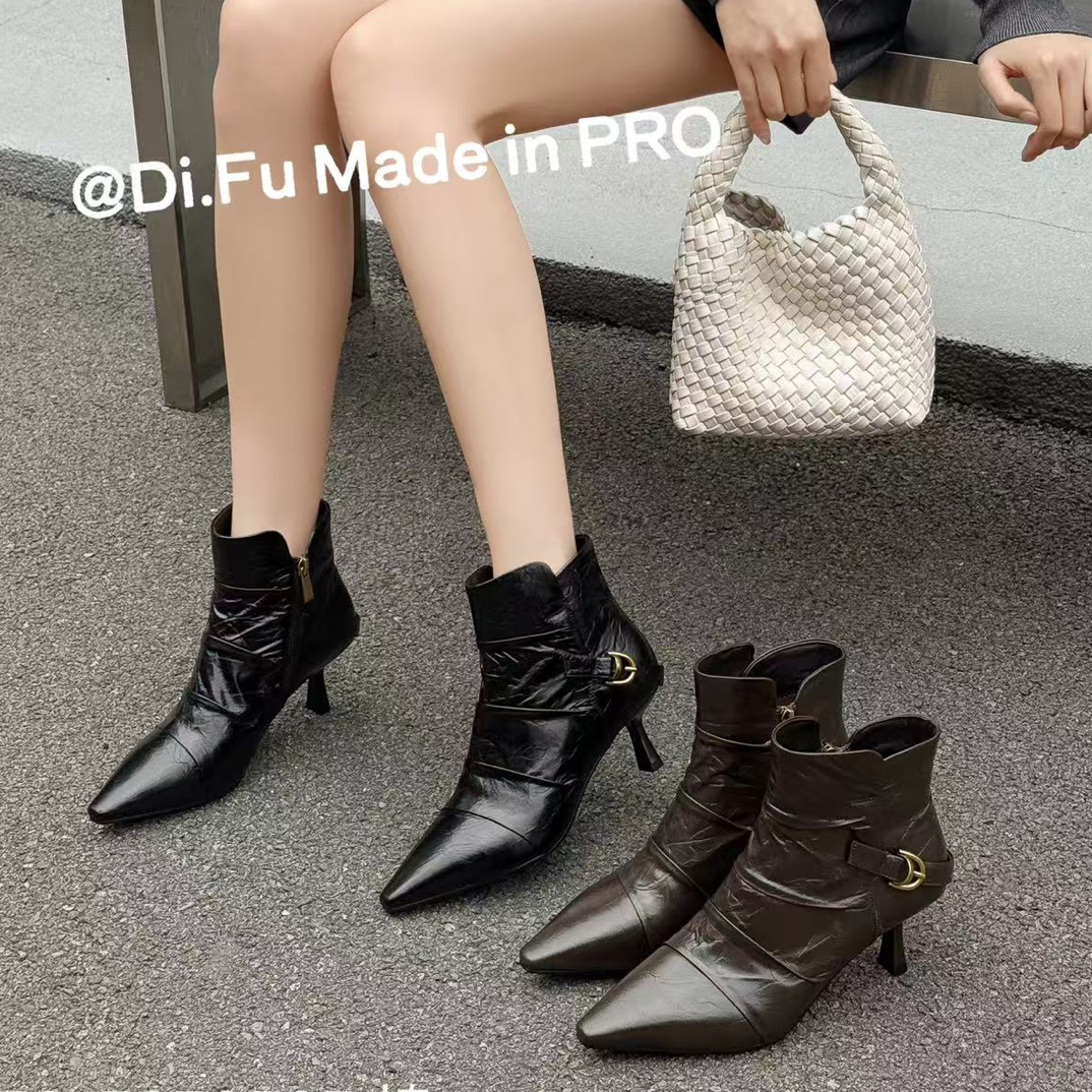 705979广版新款高品质油蜡头层手抓纹牛皮加绒冬季气质舒适短靴