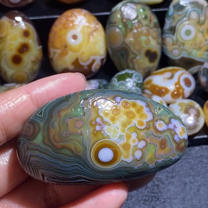 玛瑙/玉髓未镶嵌珠宝奇石12