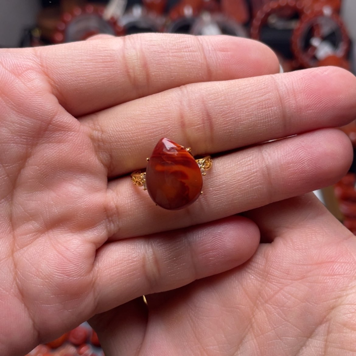 【闪购商品】银S925镶嵌水滴戒指南红玛瑙