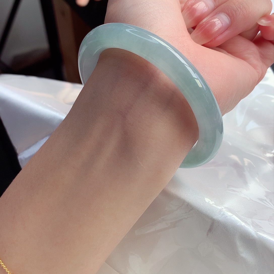 翡翠手镯未镶嵌天然A货翡翠56/57