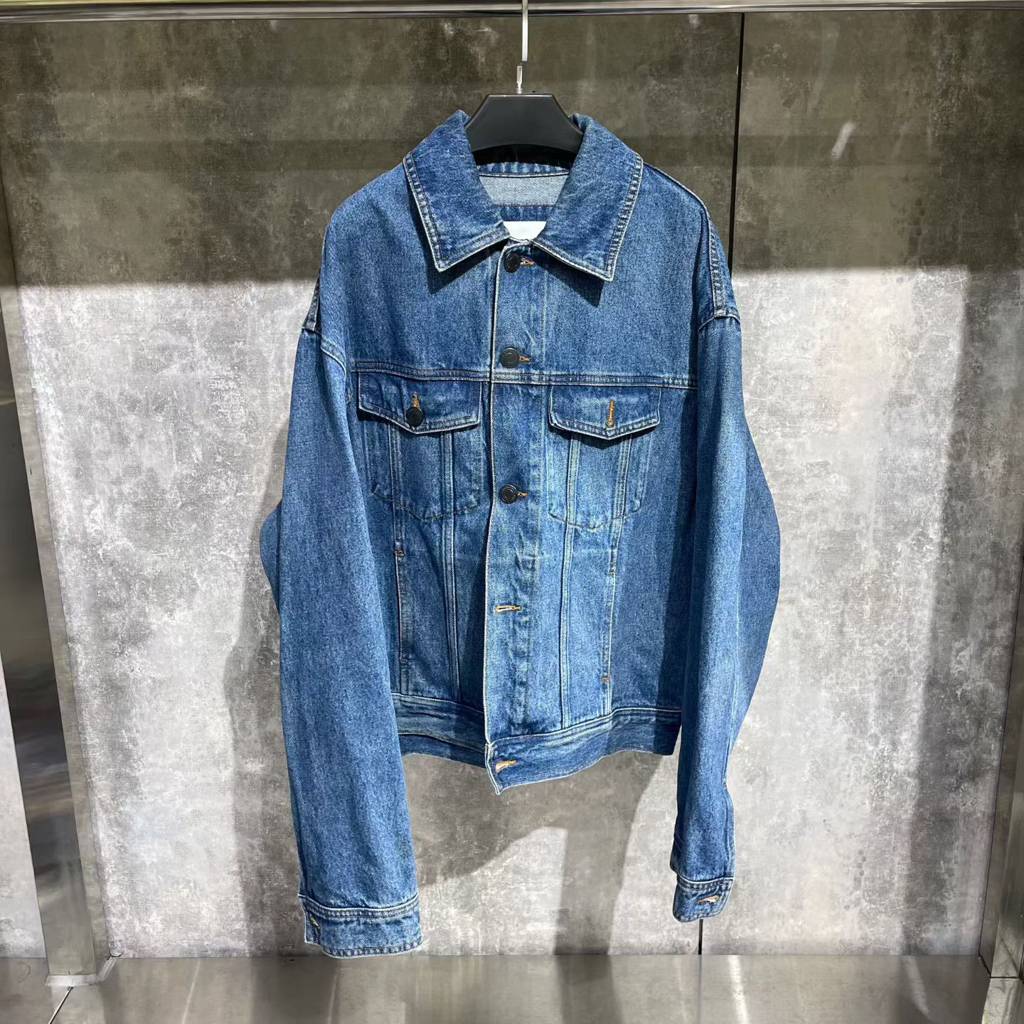 99新 AMIPARIS xl码/短款/时尚/百搭/水洗蓝牛仔外套