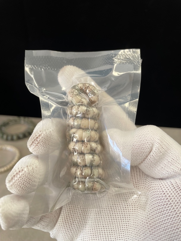 星月菩提手串，猪大肠，原生态，海南料，精工倒角，精抛光，星点均匀，