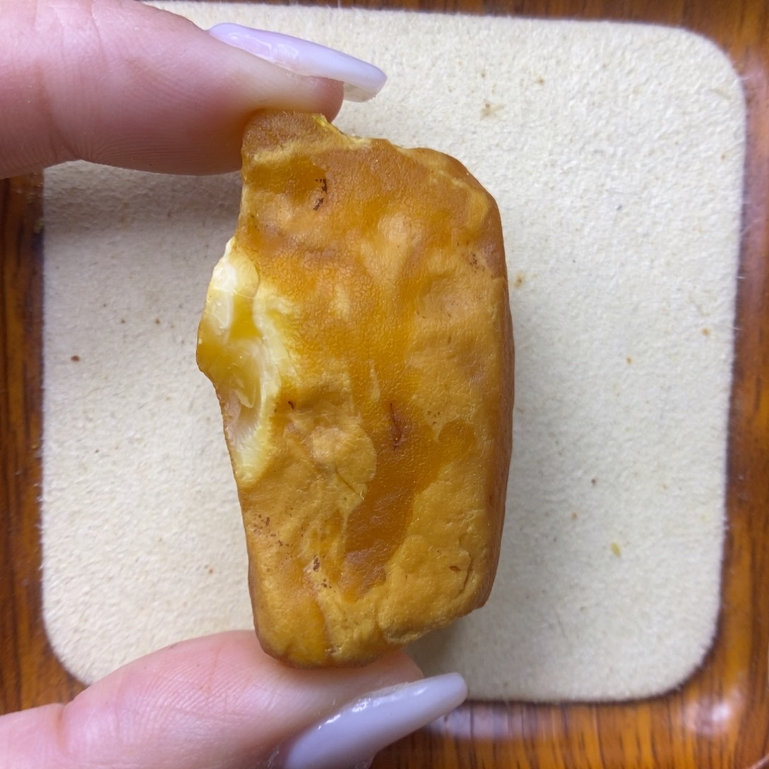 未镶嵌定制蜜蜡咕****噜敏