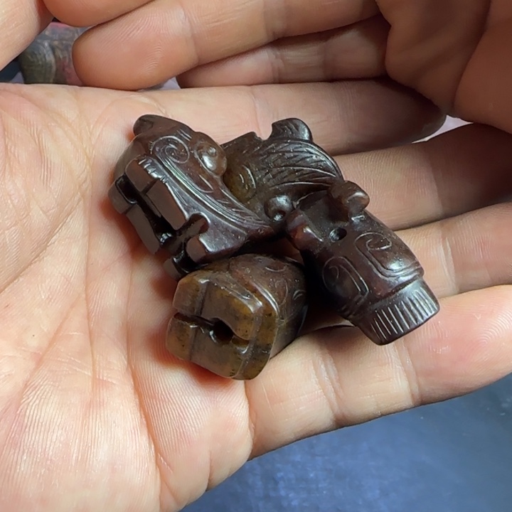 1***1和田玉未镶嵌挂件