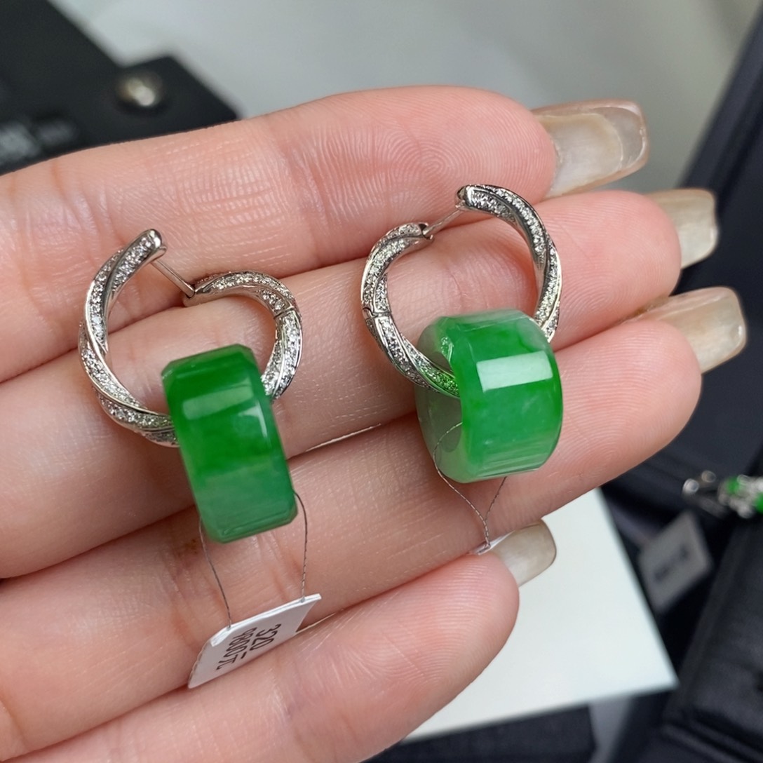 翡翠耳饰18K金镶嵌路路通