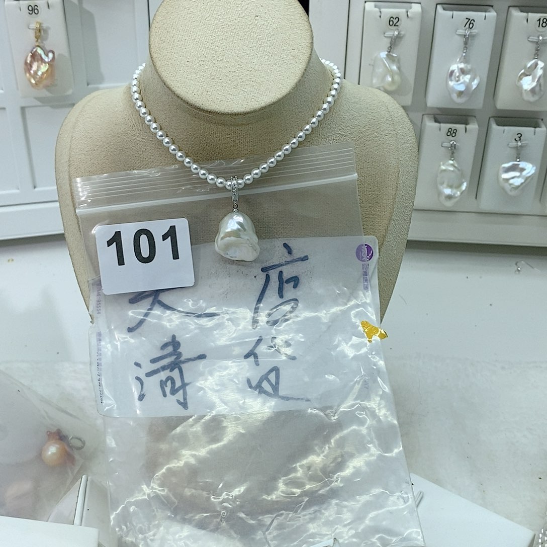 淡水珍珠颈饰合金