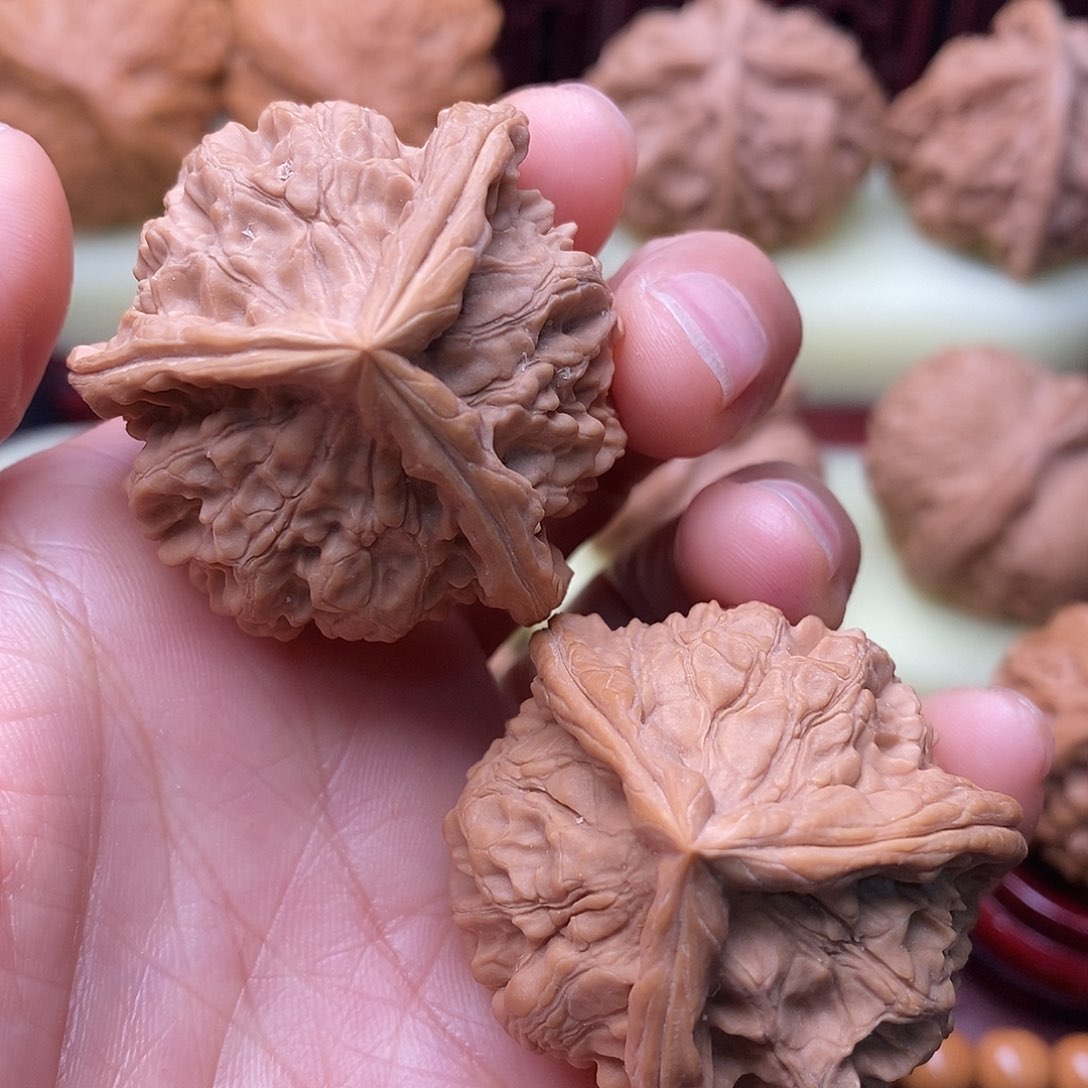 文玩核桃把件雨花石三棱