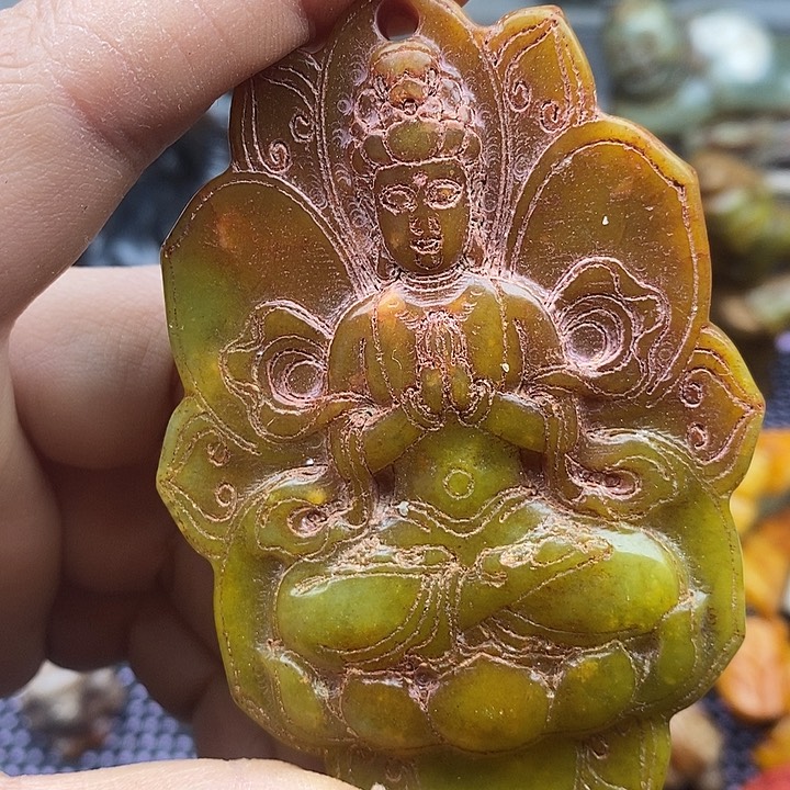 未镶嵌蛇纹石玉颈饰