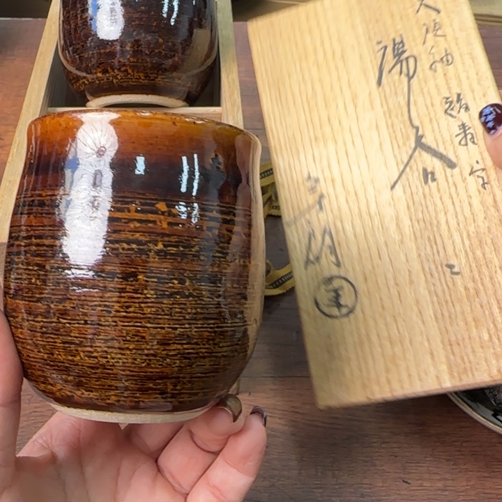 一个陶瓷物件哈哈哈哈