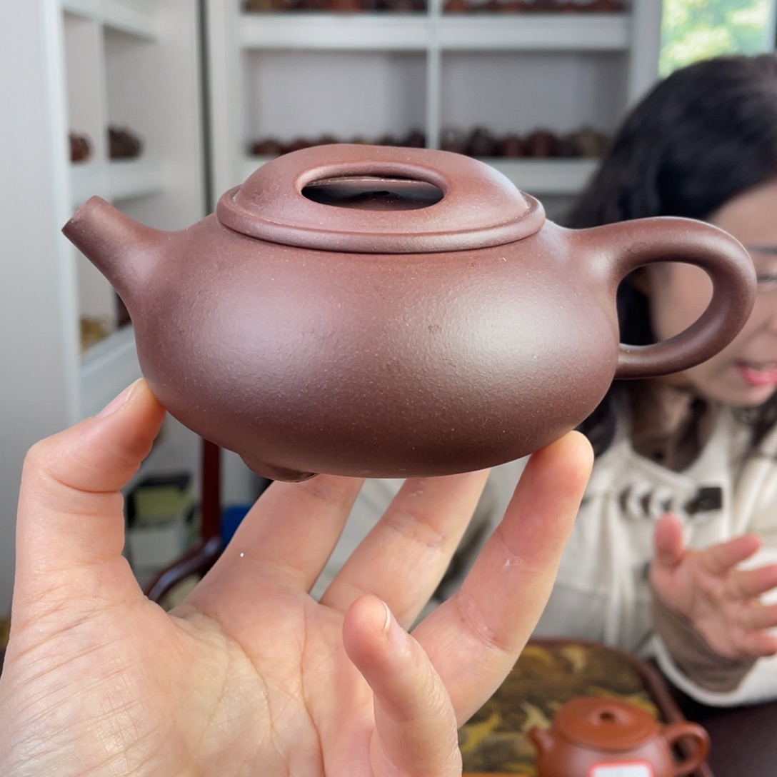 紫砂茶壶紫泥牛盖石瓢240cc