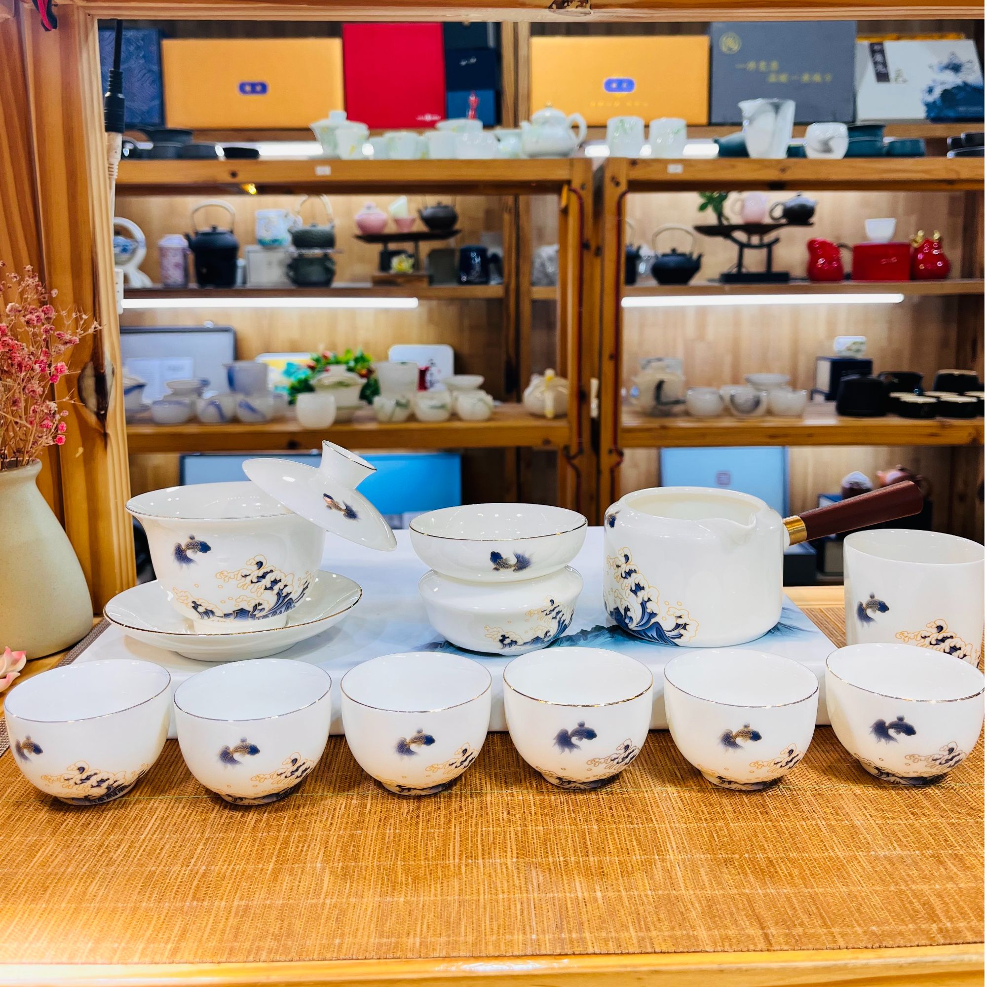 晟翔陶瓷茶具套装羊脂玉高品质新款鱼跃盖碗主人杯11件套