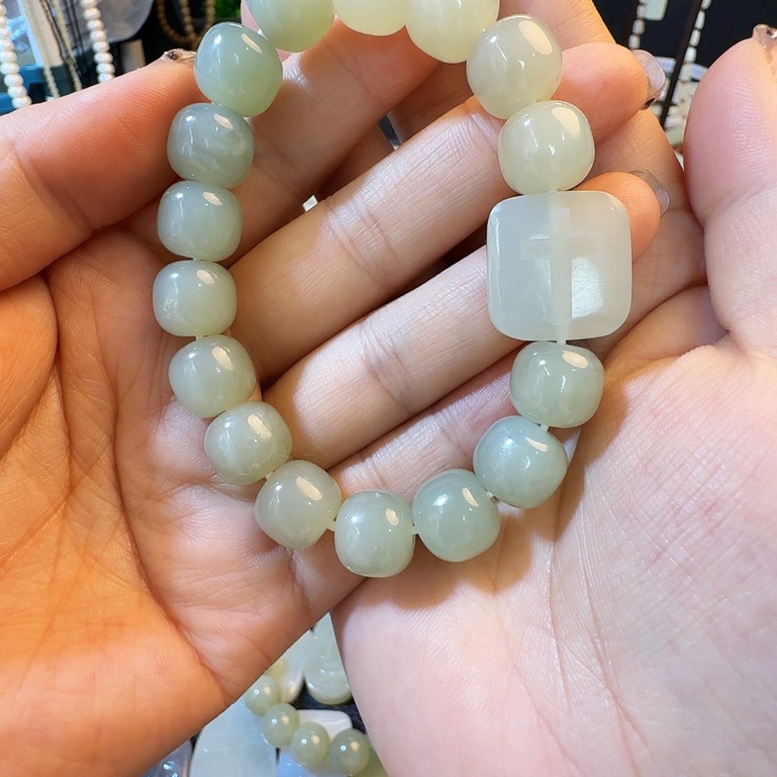 和田玉未镶嵌手链