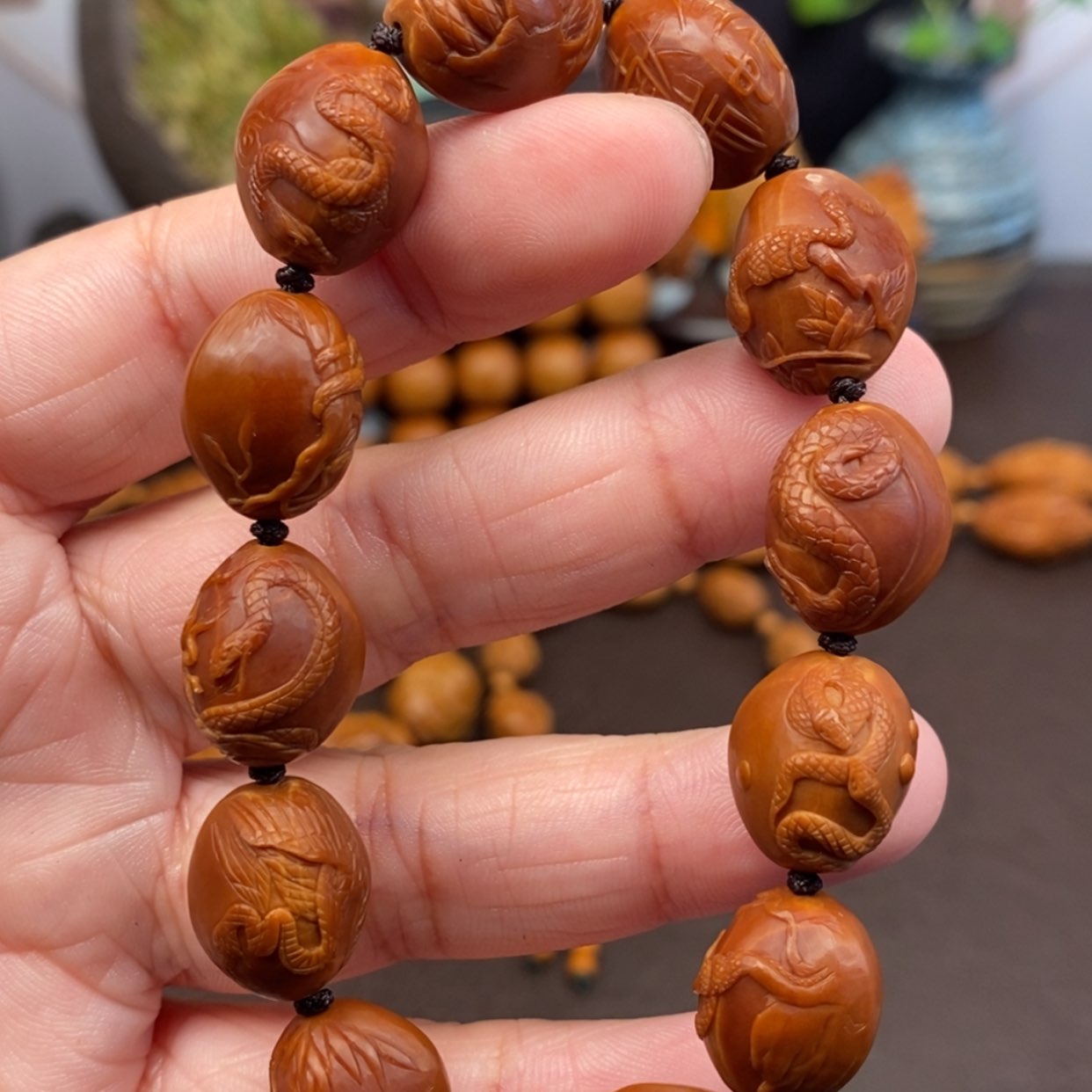 【闪购商品】橄榄核吊坠生效蛇