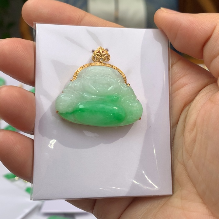 翡翠颈饰18K金镶嵌翡翠吊坠