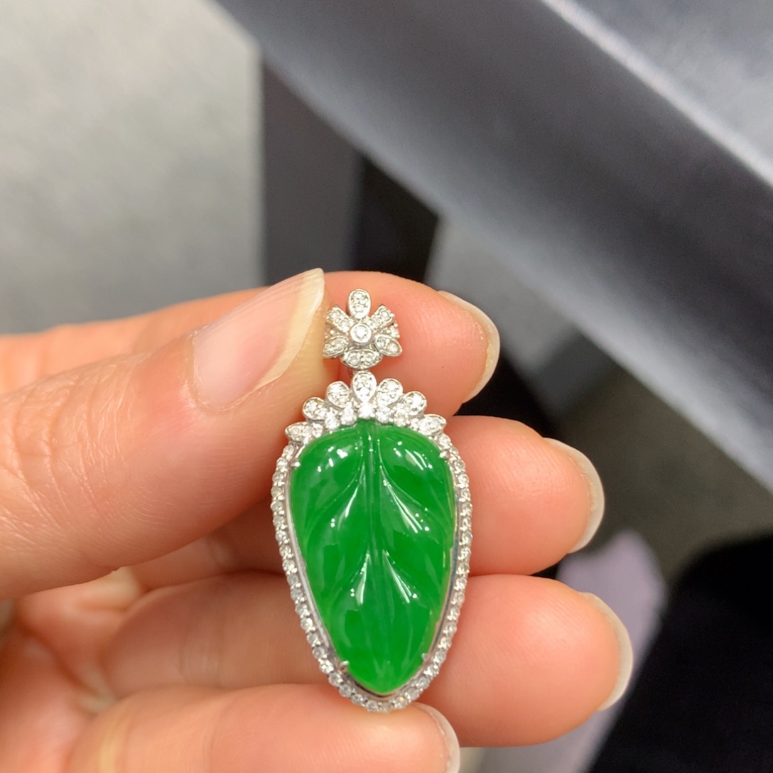 翡翠18K金镶嵌吊坠(不含链)