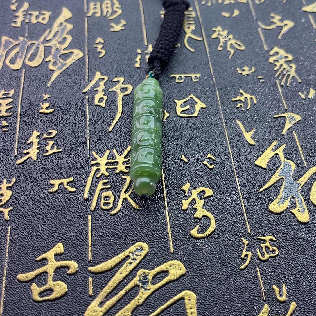 和田玉未镶嵌颈饰俄碧-玉勒子