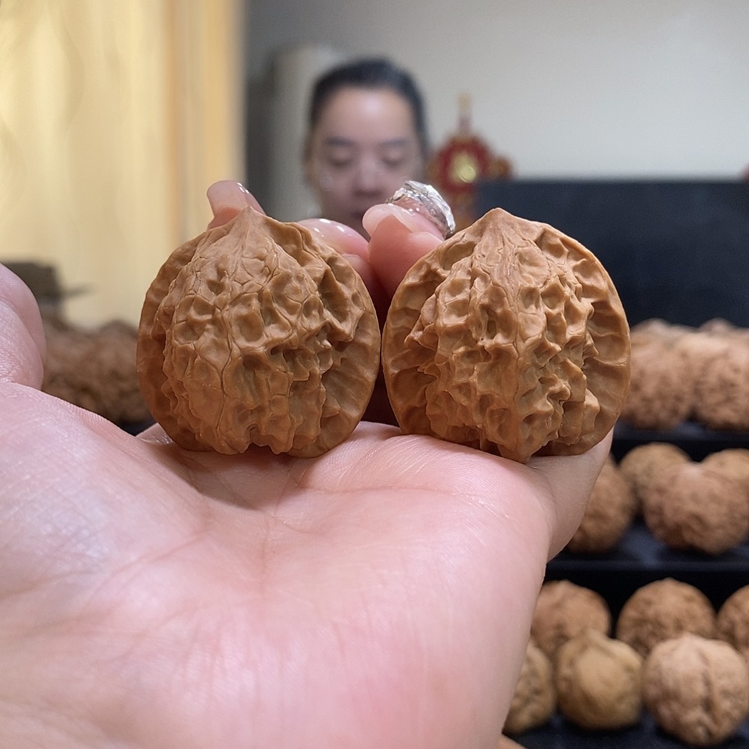 把件文玩核桃36白蛇谷尖有伤
