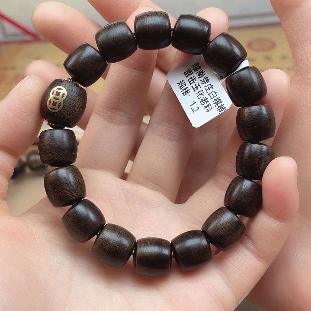 沉香手串越南芽庄白棋雷击