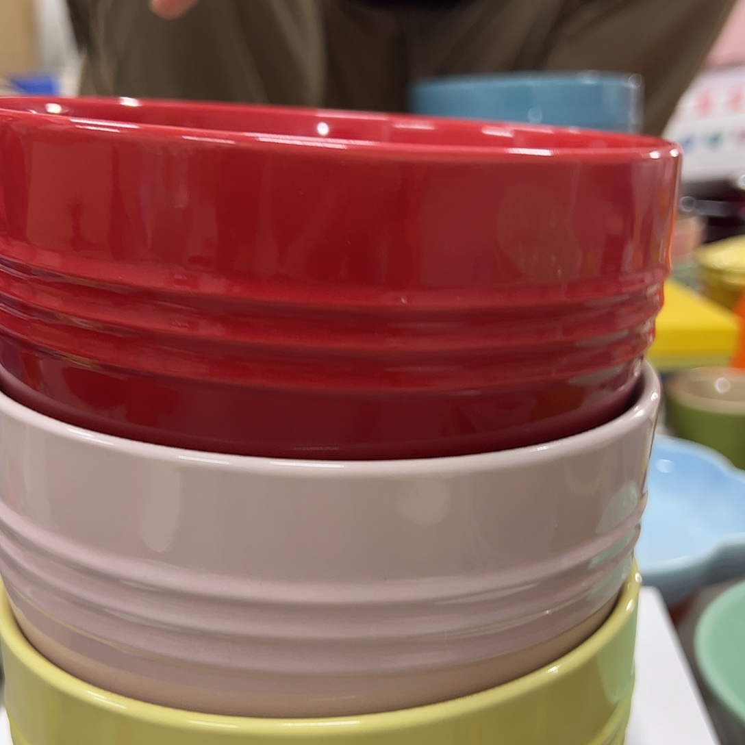 陶瓷轻虹面碗粉加黄加红