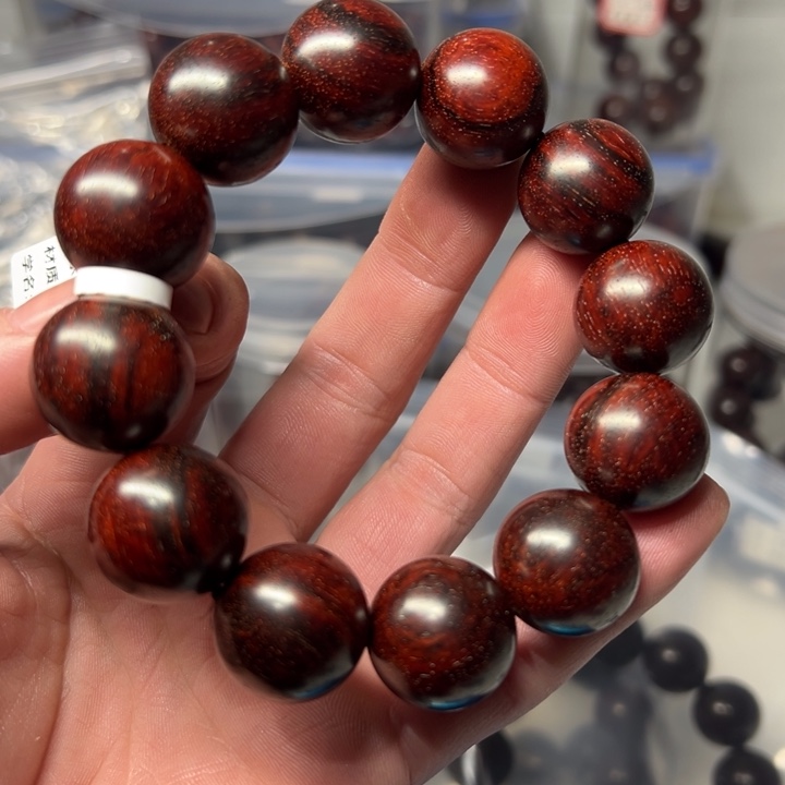 木质类印度小叶紫檀琴料爆星手串