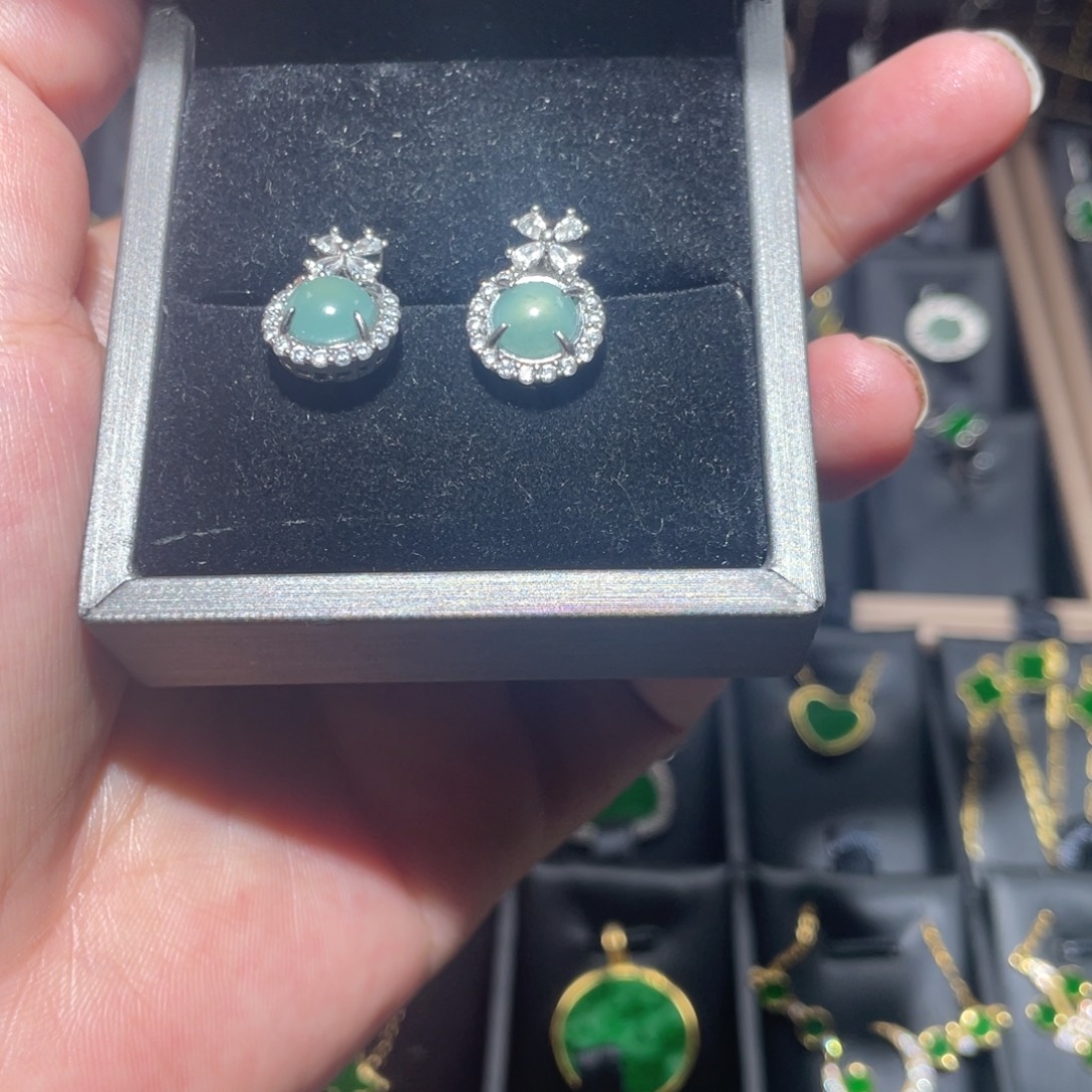 翡翠14K金镶嵌颈饰