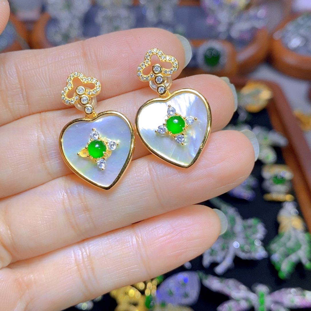 翡翠颈饰银S925镶嵌天然翡翠