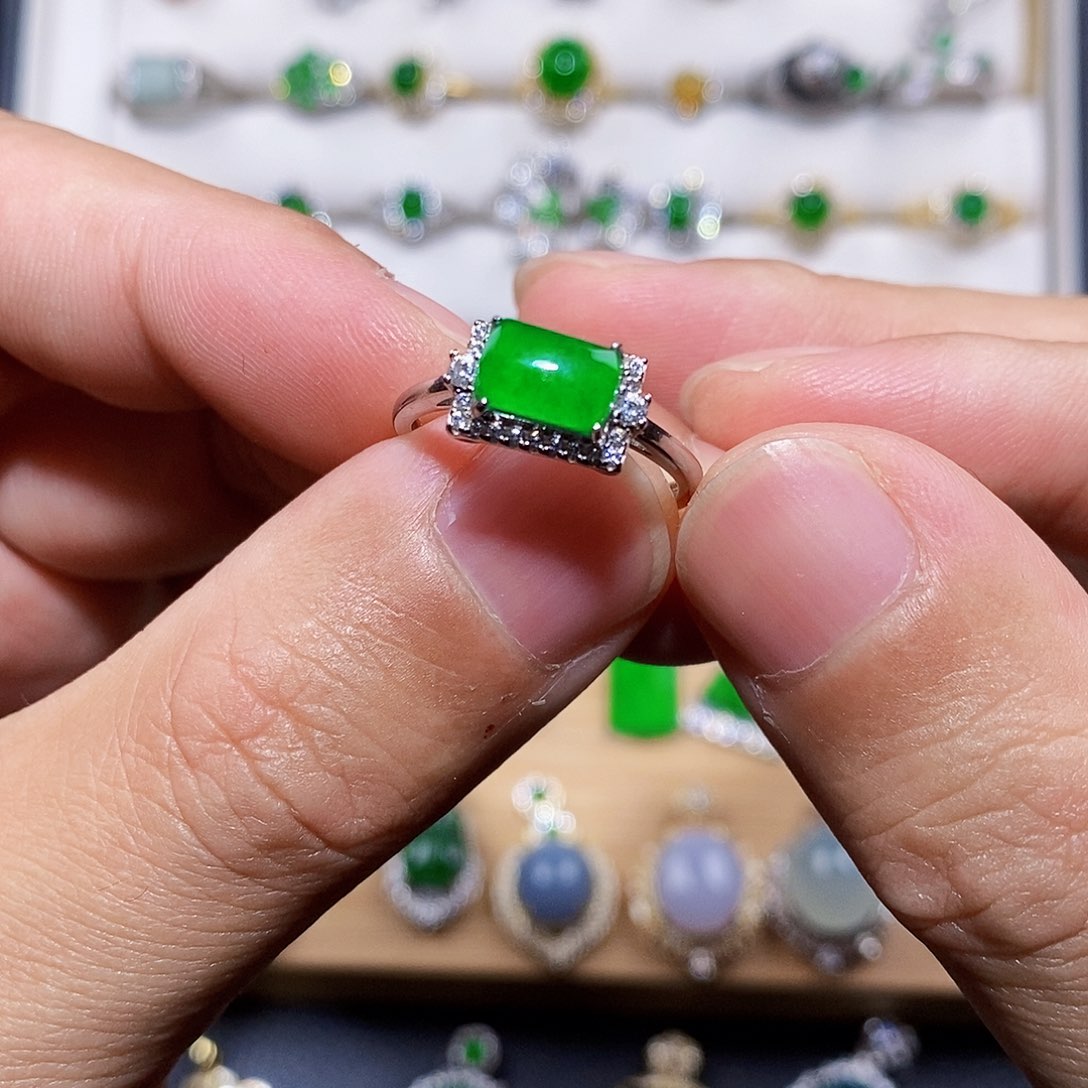 银S925镶嵌戒指翡翠戒指