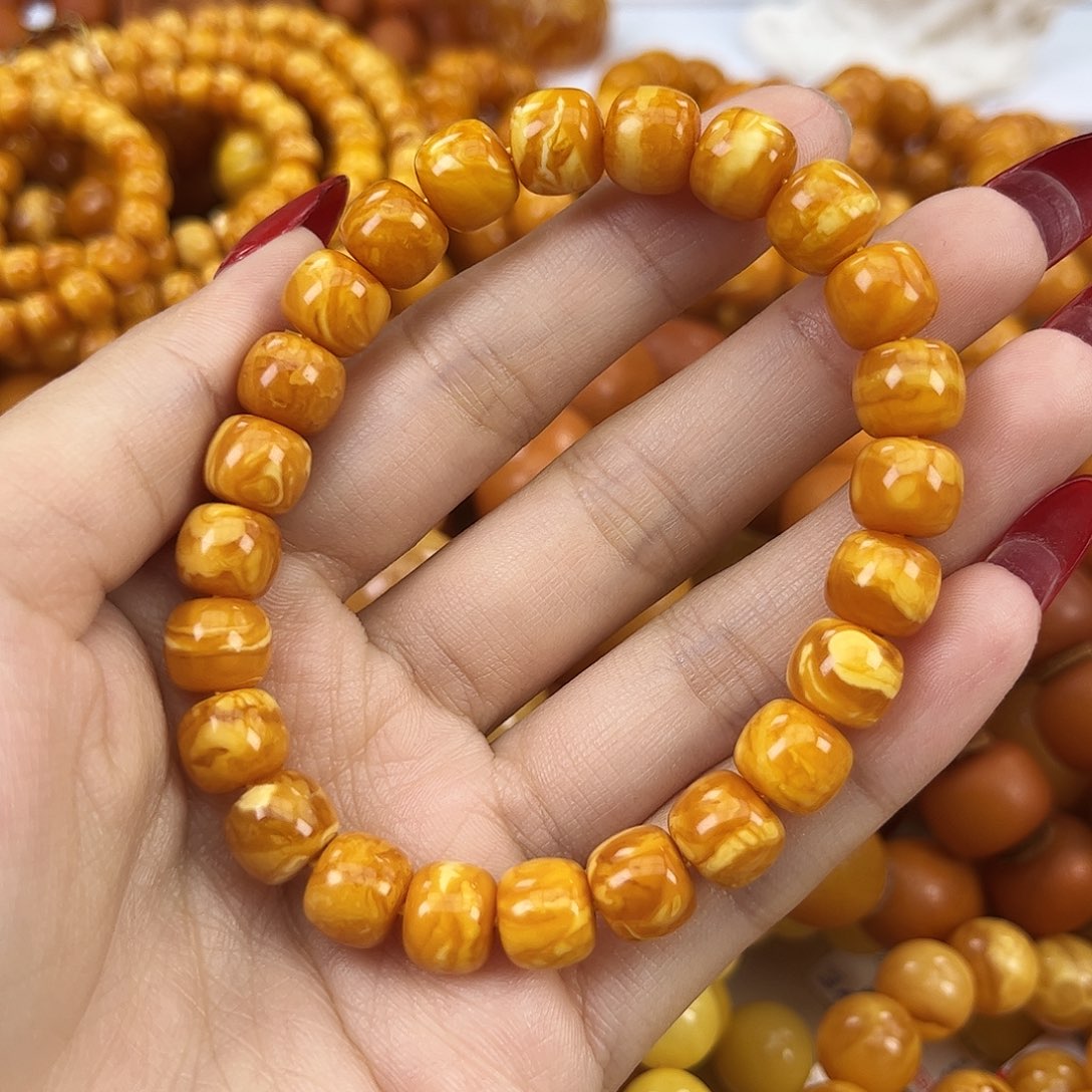 琥珀颈饰未镶嵌糊**涂蜜蜡