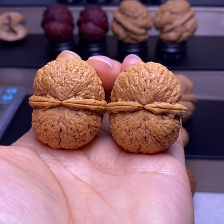 隆***6文玩核桃把件脑纹元宝6