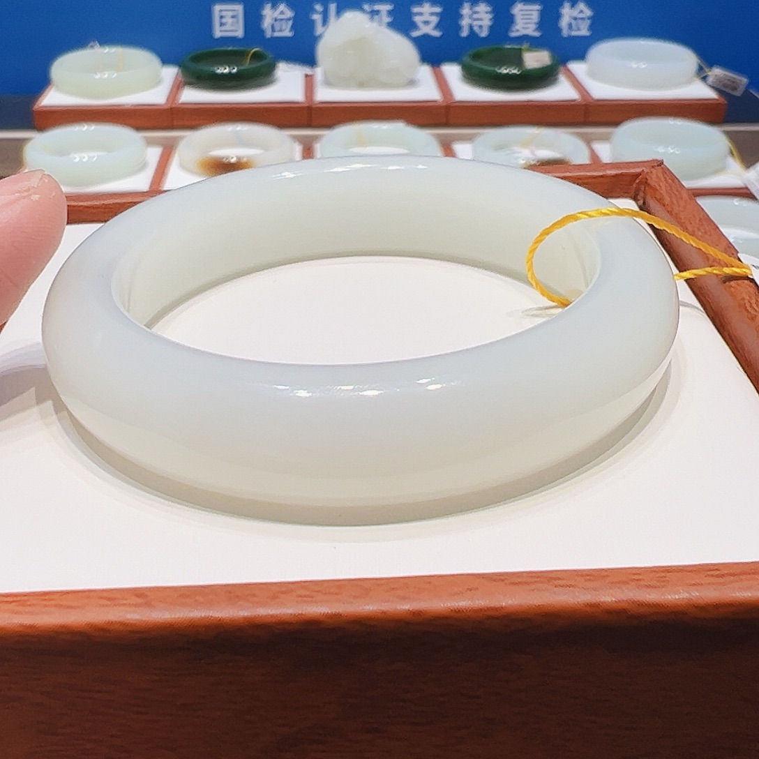 和田玉未镶嵌手镯羊脂白5253